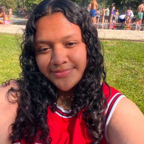 Vane, Babysitter in El Álamo