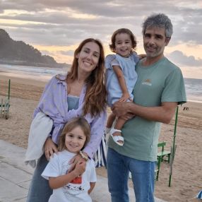 Ane, Familia en San Sebastián