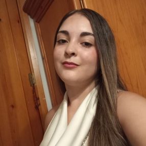 Claudia, Niñera o canguro en Puente Genil