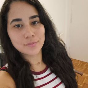 Claudia, Niñera o canguro en Tudela