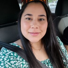 Bía, Babysitter in Tudela