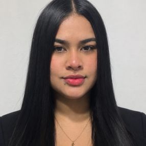 Anais, Niñera o canguro en Guecho