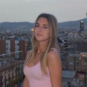 Lucia, Babysitter in Sant Fost de Campsentelles
