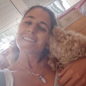 Sheila, Niñera o canguro en Salt