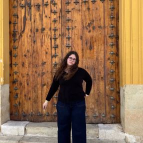 Aida Elena, Niñera o canguro en Aielo de Malferit
