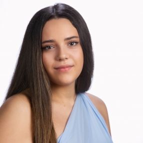Jennifer, Niñera o canguro en Iznájar