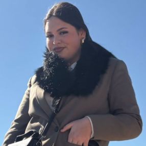 Ana, Niñera o canguro en Las Cabezas de San Juan