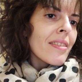 Verónica, Niñera o canguro en Ponferrada