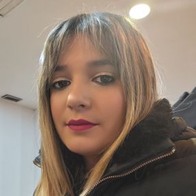 María Victoria, Niñera o canguro en Zamora