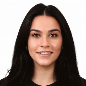 Anjana , Niñera o canguro en Espartinas