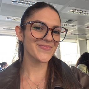 Maria Isabel, Niñera o canguro en Galapagar