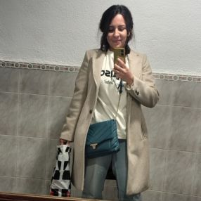 ADRIANA, Babysitter in Montgat