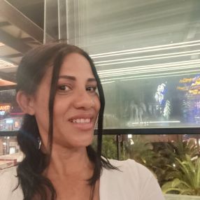 María de Lourdes, Niñera o canguro en Bullas