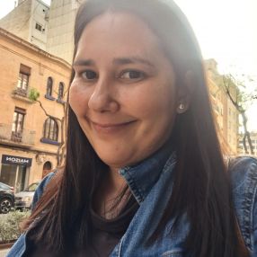 Yelitza, Niñera o canguro en Alcoy