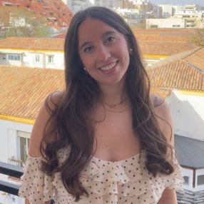 Maria, Niñera o canguro en Cehegín
