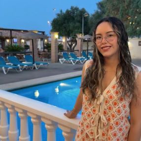 Yuli, Niñera o canguro en Orihuela