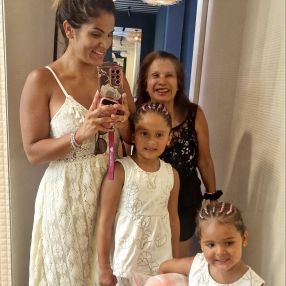 Monica, Familia en Pinto