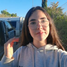 Uxue, Niñera o canguro en Arechavaleta