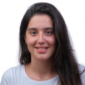 Angela, Babysitter in Olivares