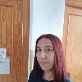 Isabel María, Niñera o canguro en Totana