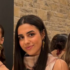 Lucia, Niñera o canguro en Cintruénigo