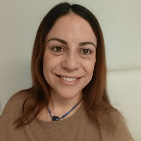 Elena, Babysitter in Moncada