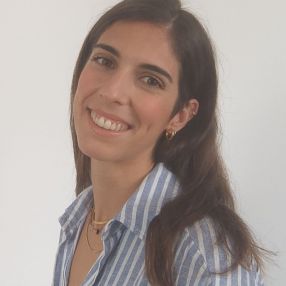 Estela, Niñera o canguro en Ferrol