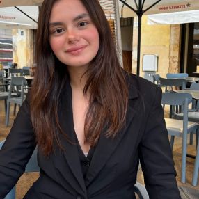 Maria, Niñera o canguro en Constantí