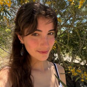 Aurora, Babysitter in Colònia de Sant Jordi