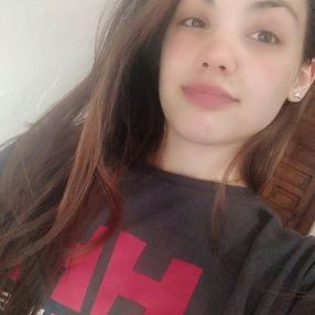 Tania, Niñera o canguro en Aracena