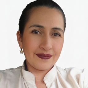 Marcela, Niñera o canguro en Mislata