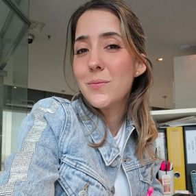 Laura, Niñera o canguro en Arroyomolinos