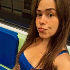 Alba, Niñera o canguro en Liria