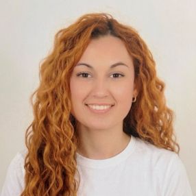 Elena, Niñera o canguro en Montellano