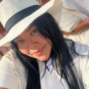 Andrea Carolina, Niñera o canguro en Estepona