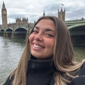Carla, Niñera o canguro en La Rinconada