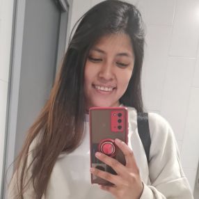 Shirley Lisbeth, Niñera o canguro en Hellín