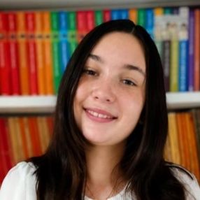 Clara, Niñera o canguro en Almazora