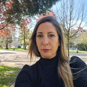 Corina, Babysitter in Langreo