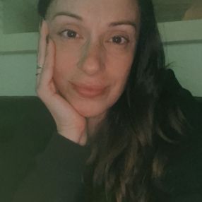 Carine, Niñera o canguro en Villa de Otura