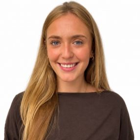 Maider, Babysitter in Ermua