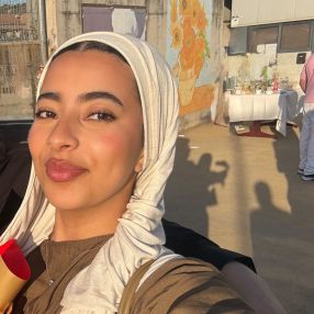 Omaima, Babysitter in La Llagosta