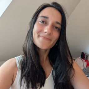 Ana, Niñera o canguro en O Milladoiro