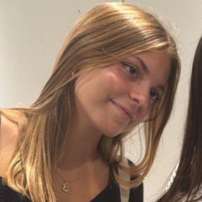 Irys, Babysitter in Torroella de Montgrí