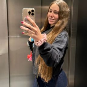Nerea, Babysitter in Canet de Berenguer