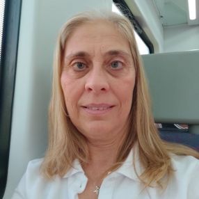 EDITH BIBIANA, Niñera o canguro en Sant Salvador