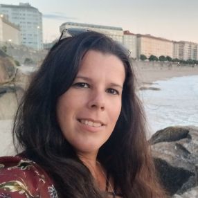 Karen, Babysitter in La Coruña
