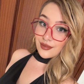 Esther, Niñera o canguro en Fuente de Piedra