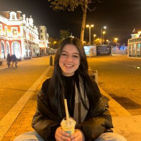 Wissal, Niñera o canguro en Soto del Real