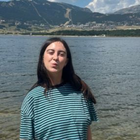 Claudia, Niñera o canguro en Piera